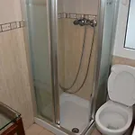 לינה וארוחת בוקר In Center מארבלה